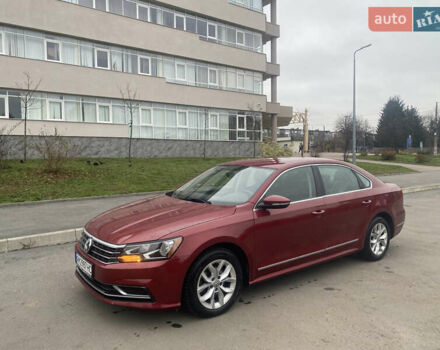 Красный Фольксваген Пассат, объемом двигателя 1.8 л и пробегом 211 тыс. км за 9700 $, фото 4 на Automoto.ua