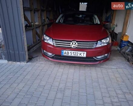 Красный Фольксваген Пассат, объемом двигателя 1.8 л и пробегом 98 тыс. км за 9500 $, фото 1 на Automoto.ua