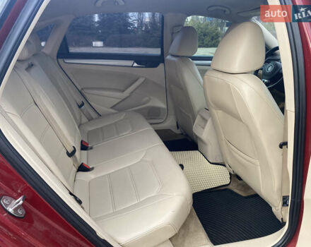 Червоний Фольксваген Пассат, об'ємом двигуна 1.8 л та пробігом 195 тис. км за 8800 $, фото 13 на Automoto.ua