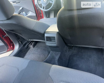 Красный Фольксваген Пассат, объемом двигателя 1.8 л и пробегом 130 тыс. км за 11800 $, фото 7 на Automoto.ua