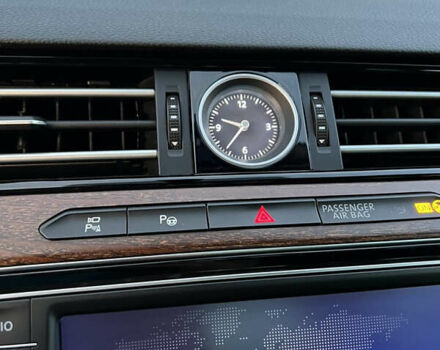 Красный Фольксваген Пассат, объемом двигателя 1.8 л и пробегом 255 тыс. км за 15950 $, фото 12 на Automoto.ua