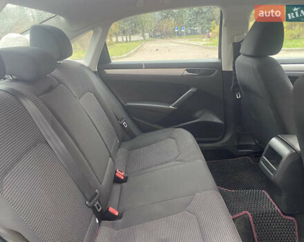 Красный Фольксваген Пассат, объемом двигателя 1.8 л и пробегом 211 тыс. км за 9700 $, фото 14 на Automoto.ua