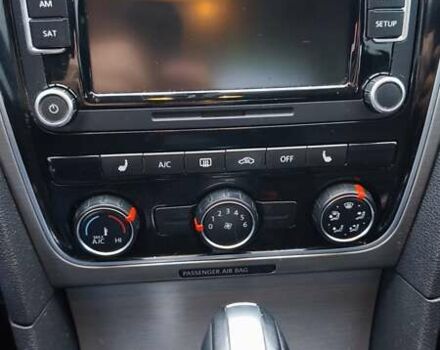 Червоний Фольксваген Пассат, об'ємом двигуна 1.8 л та пробігом 195 тис. км за 11000 $, фото 32 на Automoto.ua