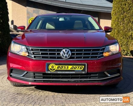 Красный Фольксваген Пассат, объемом двигателя 1.8 л и пробегом 143 тыс. км за 14000 $, фото 1 на Automoto.ua