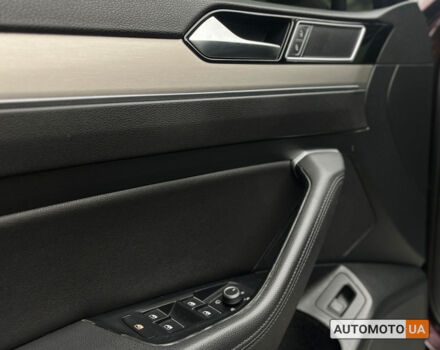 Червоний Фольксваген Пассат, об'ємом двигуна 1.8 л та пробігом 360 тис. км за 15290 $, фото 10 на Automoto.ua