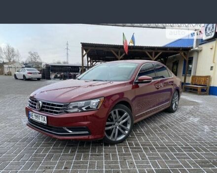 Красный Фольксваген Пассат, объемом двигателя 1.8 л и пробегом 178 тыс. км за 12700 $, фото 3 на Automoto.ua