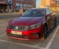 Красный Фольксваген Пассат, объемом двигателя 1.8 л и пробегом 175 тыс. км за 12500 $, фото 1 на Automoto.ua