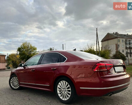 Красный Фольксваген Пассат, объемом двигателя 1.8 л и пробегом 121 тыс. км за 14000 $, фото 2 на Automoto.ua