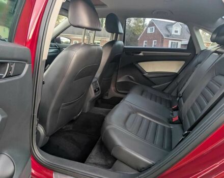 Червоний Фольксваген Пассат, об'ємом двигуна 3.6 л та пробігом 78 тис. км за 7000 $, фото 10 на Automoto.ua