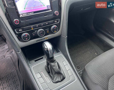 Червоний Фольксваген Пассат, об'ємом двигуна 1.8 л та пробігом 177 тис. км за 9500 $, фото 25 на Automoto.ua