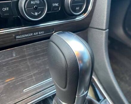 Фольксваген Пассат 2016 в Киеве на Automoto.ua Красный Фольксваген Пассат, объемом двигателя 1.8 л и пробегом 149 тыс. км за 9500 $, фото 6 на Automoto.ua