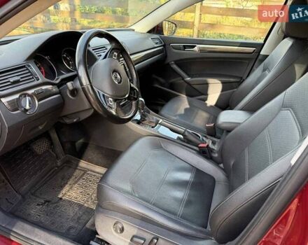 Красный Фольксваген Пассат, объемом двигателя 1.8 л и пробегом 71 тыс. км за 14990 $, фото 11 на Automoto.ua