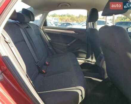 Фольксваген Пассат 2016 в Киеве на Automoto.ua Красный Фольксваген Пассат, объемом двигателя 1.8 л и пробегом 210 тыс. км за 2366 $, фото 9 на Automoto.ua