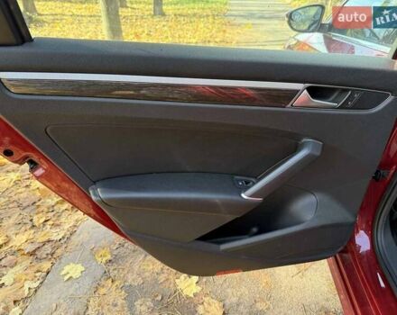Красный Фольксваген Пассат, объемом двигателя 1.8 л и пробегом 71 тыс. км за 14990 $, фото 13 на Automoto.ua