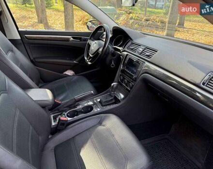 Красный Фольксваген Пассат, объемом двигателя 1.8 л и пробегом 71 тыс. км за 14990 $, фото 23 на Automoto.ua