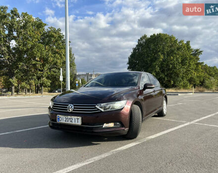 Красный Фольксваген Пассат, объемом двигателя 1.6 л и пробегом 262 тыс. км за 14700 $, фото 10 на Automoto.ua