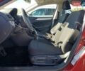 Фольксваген Пассат 2016 в Киеве на Automoto.ua Красный Фольксваген Пассат, объемом двигателя 1.8 л и пробегом 210 тыс. км за 2366 $, фото 6 на Automoto.ua