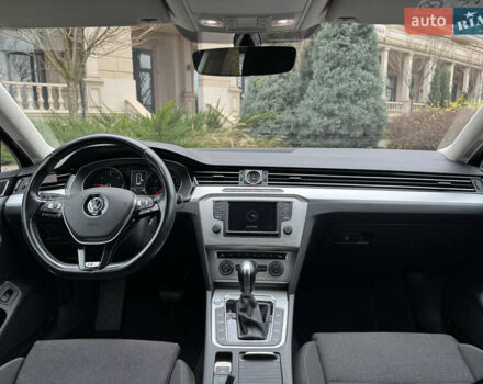 Червоний Фольксваген Пассат, об'ємом двигуна 1.97 л та пробігом 195 тис. км за 17500 $, фото 7 на Automoto.ua