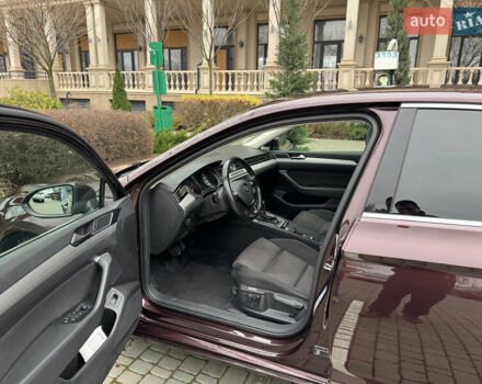 Червоний Фольксваген Пассат, об'ємом двигуна 1.97 л та пробігом 195 тис. км за 17500 $, фото 12 на Automoto.ua