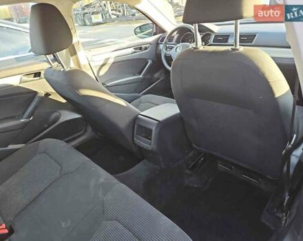 Фольксваген Пассат 2016 в Киеве на Automoto.ua Красный Фольксваген Пассат, объемом двигателя 1.8 л и пробегом 210 тыс. км за 2366 $, фото 19 на Automoto.ua