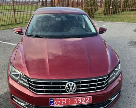 Красный Фольксваген Пассат, объемом двигателя 1.8 л и пробегом 110 тыс. км за 11700 $, фото 1 на Automoto.ua