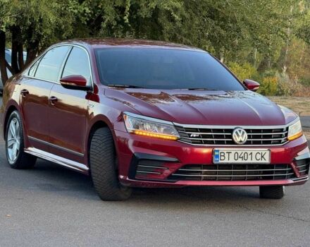 Фольксваген Пассат 2016 в Киеве на Automoto.ua Красный Фольксваген Пассат, объемом двигателя 1.8 л и пробегом 110 тыс. км за 12000 $, фото 2 на Automoto.ua