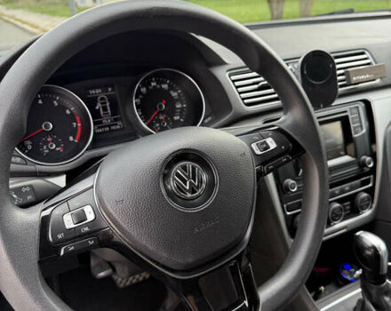 Красный Фольксваген Пассат, объемом двигателя 1.8 л и пробегом 170 тыс. км за 15800 $, фото 16 на Automoto.ua