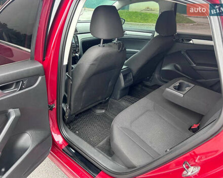 Красный Фольксваген Пассат, объемом двигателя 1.8 л и пробегом 177 тыс. км за 9500 $, фото 26 на Automoto.ua