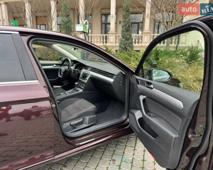 Червоний Фольксваген Пассат, об'ємом двигуна 1.97 л та пробігом 195 тис. км за 17500 $, фото 10 на Automoto.ua