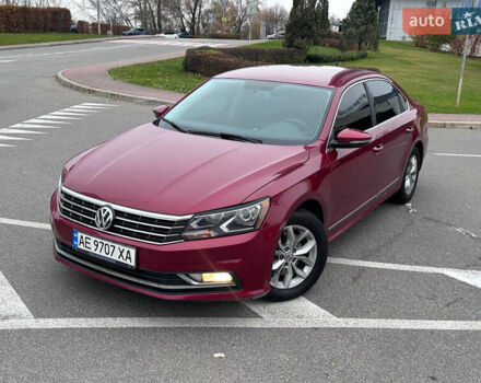 Красный Фольксваген Пассат, объемом двигателя 1.8 л и пробегом 177 тыс. км за 9500 $, фото 2 на Automoto.ua