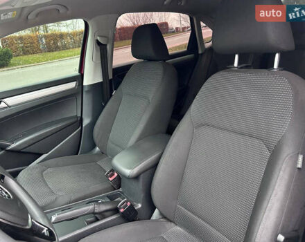 Красный Фольксваген Пассат, объемом двигателя 1.8 л и пробегом 177 тыс. км за 9500 $, фото 21 на Automoto.ua