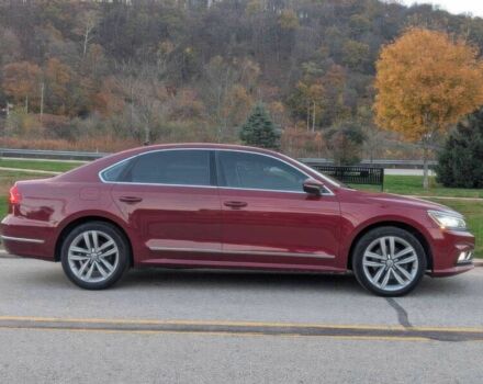 Червоний Фольксваген Пассат, об'ємом двигуна 3.6 л та пробігом 78 тис. км за 7000 $, фото 7 на Automoto.ua