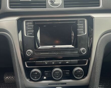 Червоний Фольксваген Пассат, об'ємом двигуна 1.8 л та пробігом 107 тис. км за 12700 $, фото 4 на Automoto.ua