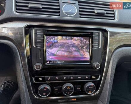 Красный Фольксваген Пассат, объемом двигателя 1.8 л и пробегом 71 тыс. км за 14990 $, фото 15 на Automoto.ua