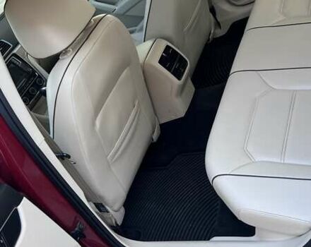 Красный Фольксваген Пассат, объемом двигателя 1.8 л и пробегом 193 тыс. км за 11900 $, фото 5 на Automoto.ua