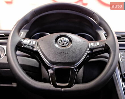 Красный Фольксваген Пассат, объемом двигателя 1.8 л и пробегом 190 тыс. км за 14900 $, фото 45 на Automoto.ua