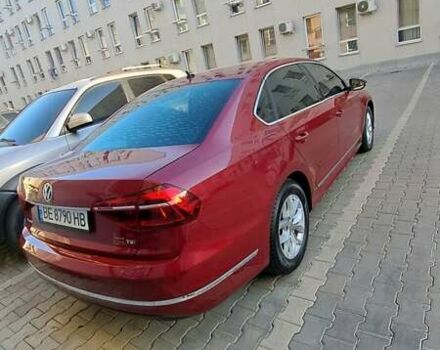 Красный Фольксваген Пассат, объемом двигателя 1.8 л и пробегом 232 тыс. км за 10000 $, фото 2 на Automoto.ua