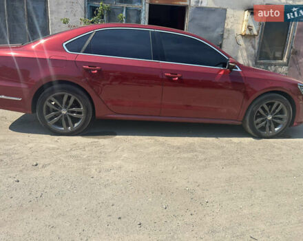 Красный Фольксваген Пассат, объемом двигателя 2 л и пробегом 39 тыс. км за 17500 $, фото 2 на Automoto.ua