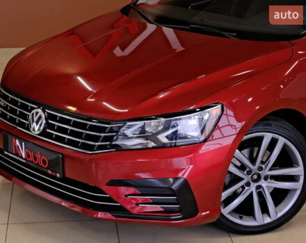 Красный Фольксваген Пассат, объемом двигателя 1.8 л и пробегом 190 тыс. км за 14900 $, фото 12 на Automoto.ua