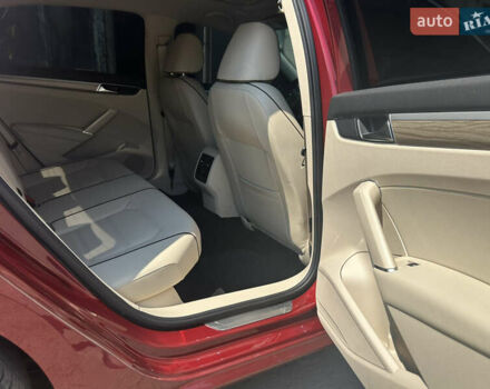 Красный Фольксваген Пассат, объемом двигателя 2 л и пробегом 39 тыс. км за 17500 $, фото 20 на Automoto.ua