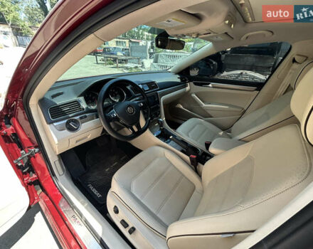 Красный Фольксваген Пассат, объемом двигателя 2 л и пробегом 39 тыс. км за 17500 $, фото 9 на Automoto.ua