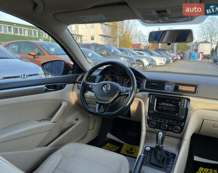 Червоний Фольксваген Пассат, об'ємом двигуна 1.8 л та пробігом 109 тис. км за 12900 $, фото 3 на Automoto.ua