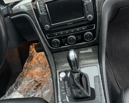 Красный Фольксваген Пассат, объемом двигателя 2 л и пробегом 195 тыс. км за 14050 $, фото 16 на Automoto.ua