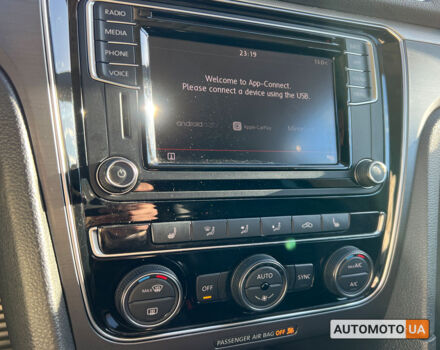 Червоний Фольксваген Пассат, об'ємом двигуна 2 л та пробігом 114 тис. км за 12999 $, фото 17 на Automoto.ua