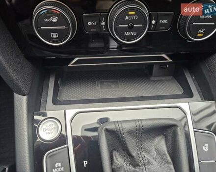 Красный Фольксваген Пассат, объемом двигателя 1.8 л и пробегом 168 тыс. км за 17890 $, фото 40 на Automoto.ua