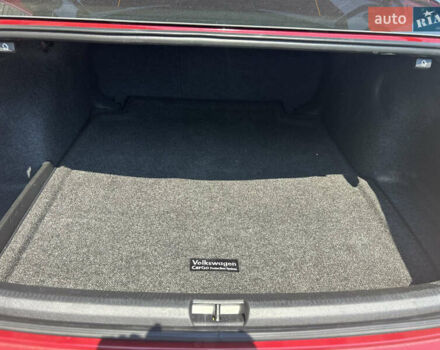 Красный Фольксваген Пассат, объемом двигателя 2 л и пробегом 39 тыс. км за 16000 $, фото 25 на Automoto.ua