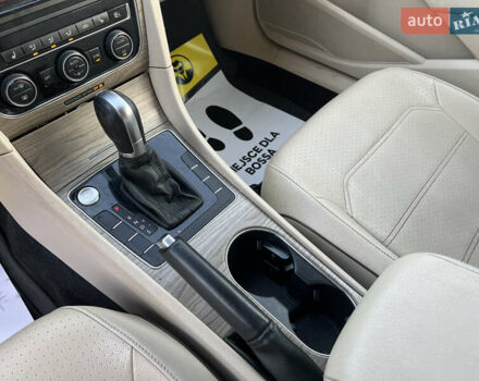 Червоний Фольксваген Пассат, об'ємом двигуна 1.8 л та пробігом 109 тис. км за 12900 $, фото 4 на Automoto.ua