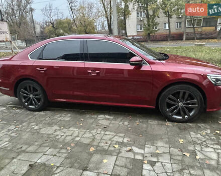 Красный Фольксваген Пассат, объемом двигателя 2 л и пробегом 39 тыс. км за 16000 $, фото 1 на Automoto.ua