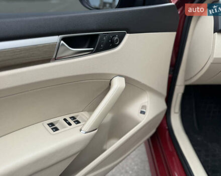 Красный Фольксваген Пассат, объемом двигателя 1.8 л и пробегом 132 тыс. км за 13600 $, фото 15 на Automoto.ua