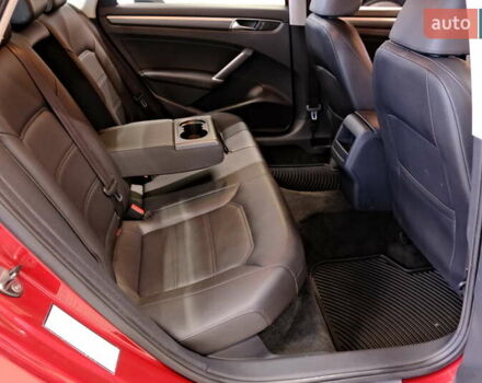 Красный Фольксваген Пассат, объемом двигателя 1.8 л и пробегом 190 тыс. км за 14900 $, фото 37 на Automoto.ua